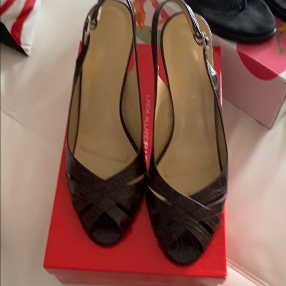 Shoes - Picture 6 of 8